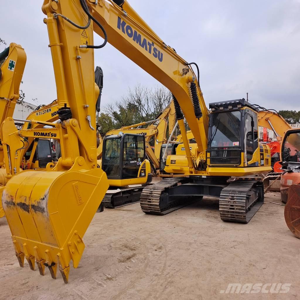 Komatsu PC 220-8 Roomikekskavaatorid