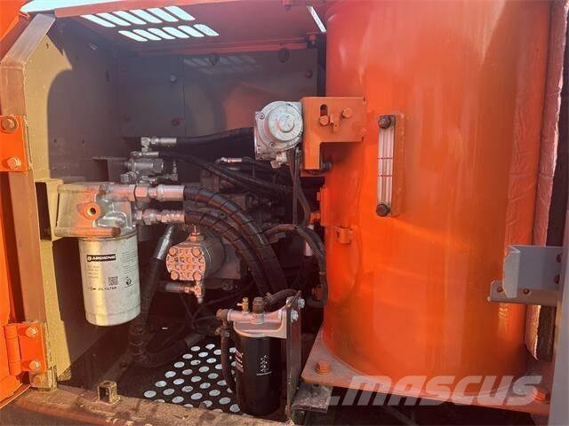 Hitachi ZX120 Roomikekskavaatorid