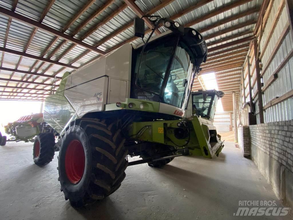 CLAAS Tucano 450 Teraviljakombainid