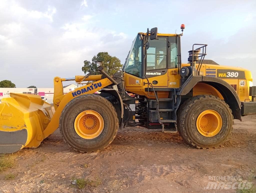 Komatsu WA 380-8 Rataslaadurid