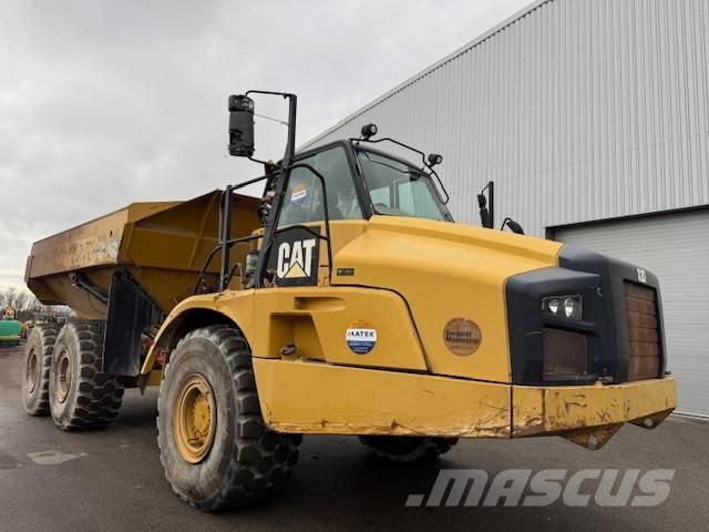 CAT 735 B Liigendraamiga pinnaseveokid