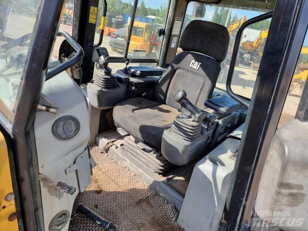 CAT D 6 K LGP Buldooserid