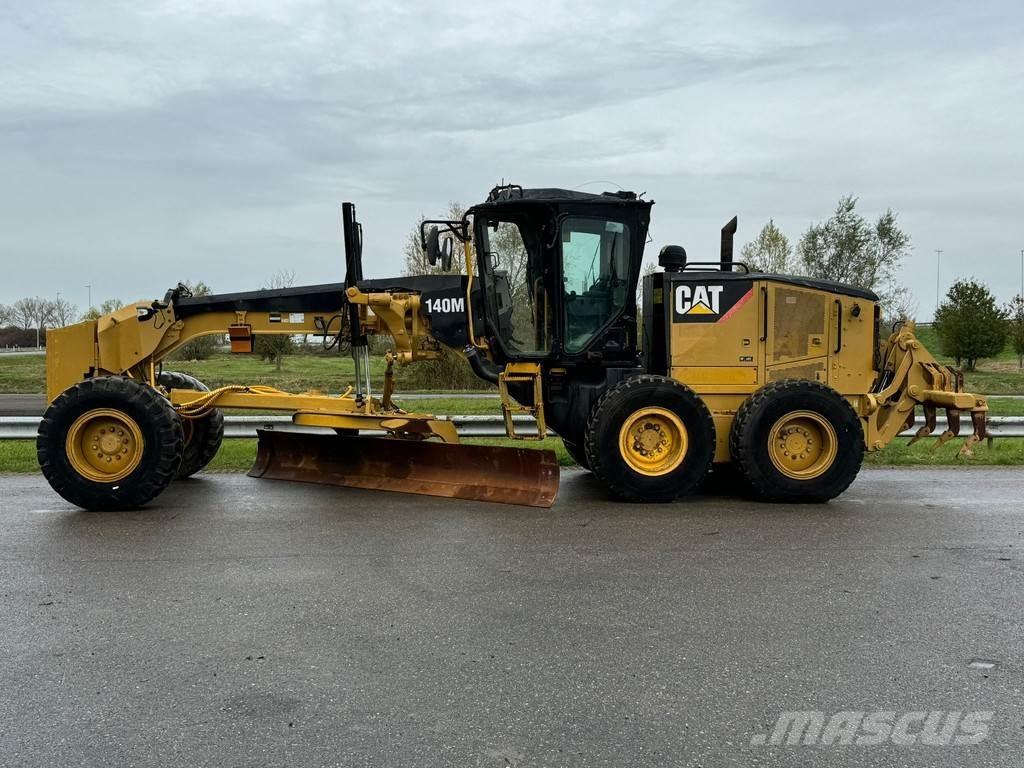 CAT 140M Greiderid