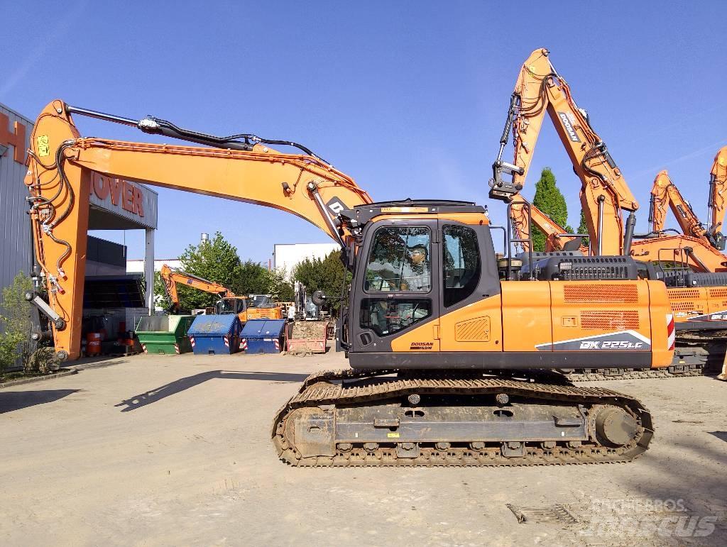 Doosan DX225LC-7 Roomikekskavaatorid