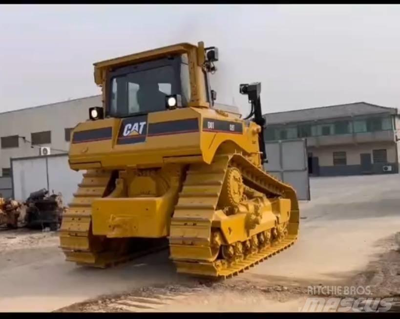 CAT D 8 T Buldooserid