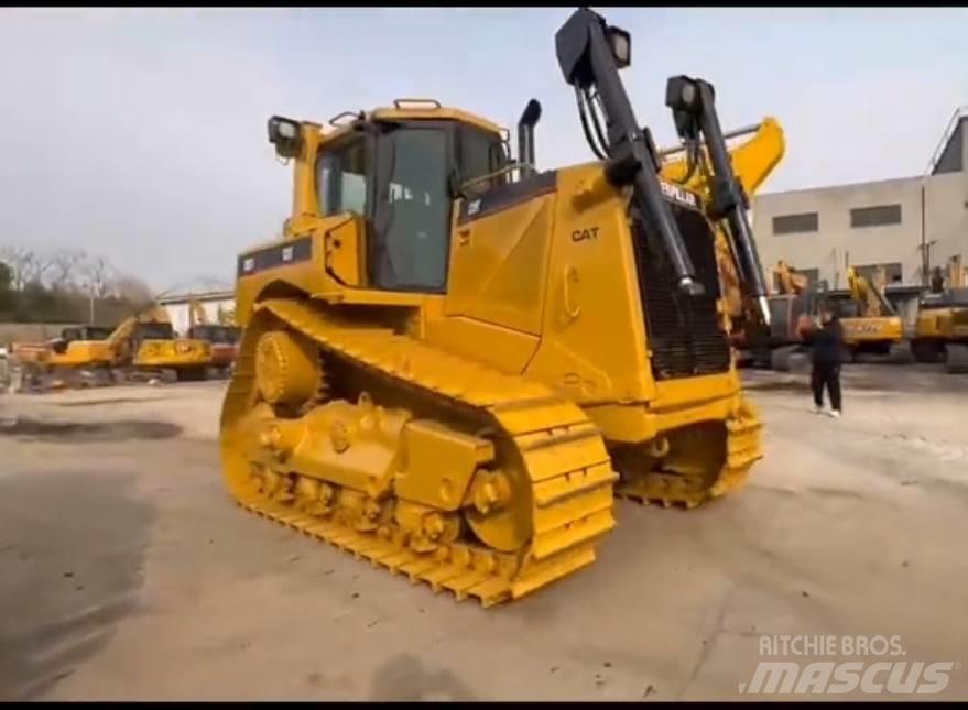 CAT D 8 T Buldooserid
