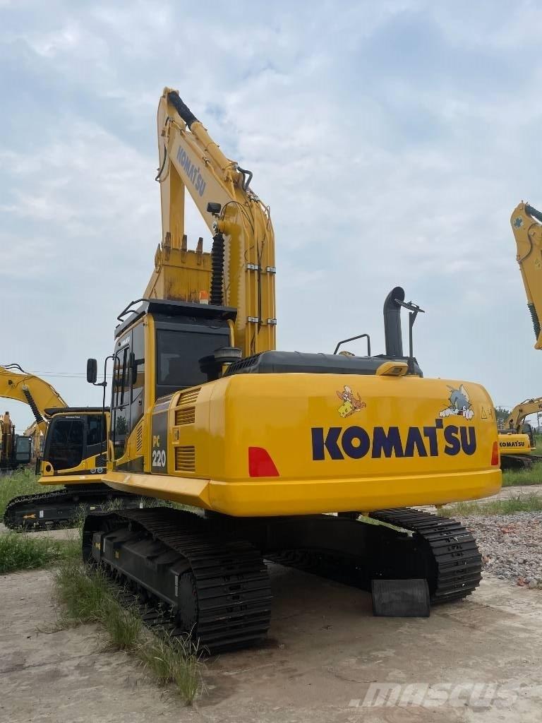 Komatsu PC 220 Roomikekskavaatorid