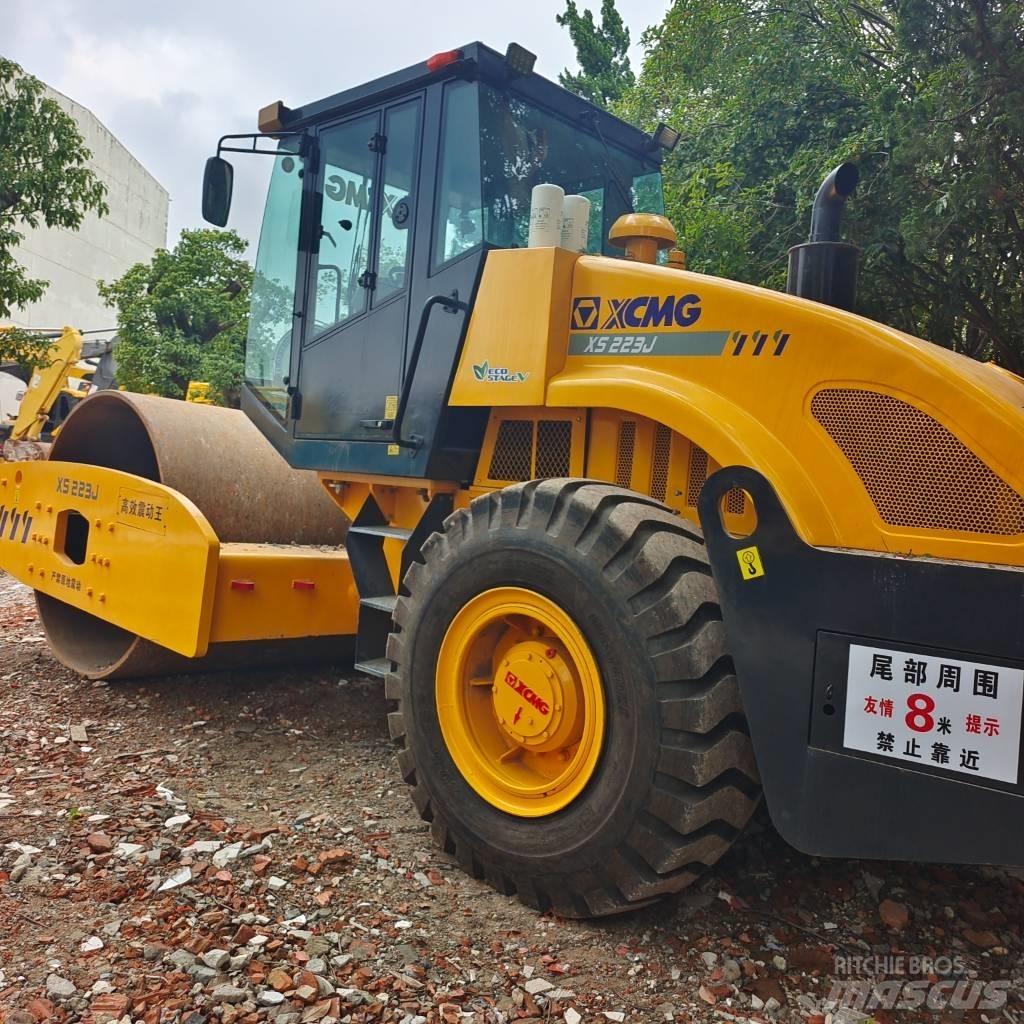 XCMG XS 223 J Ühe trumliga rullid