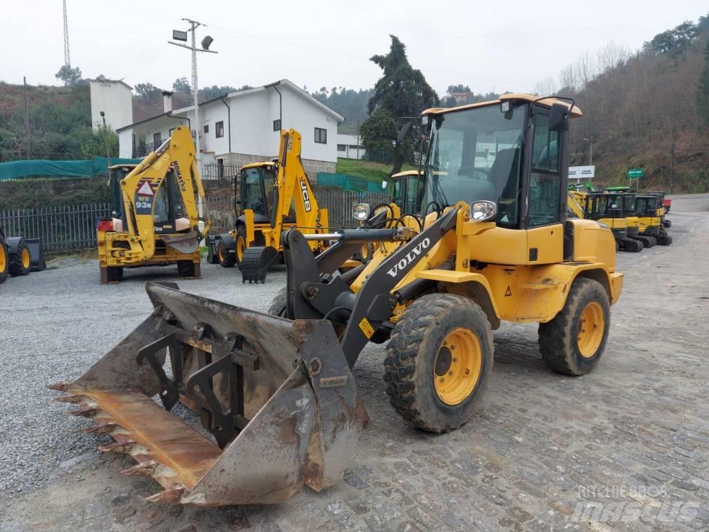 Volvo L 30 G Rataslaadurid