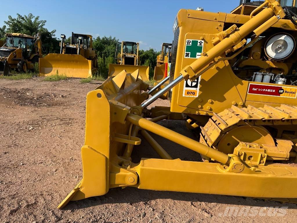 CAT D 7 G Buldooserid