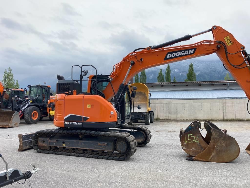 Doosan DX 140 LCR-7 Roomikekskavaatorid