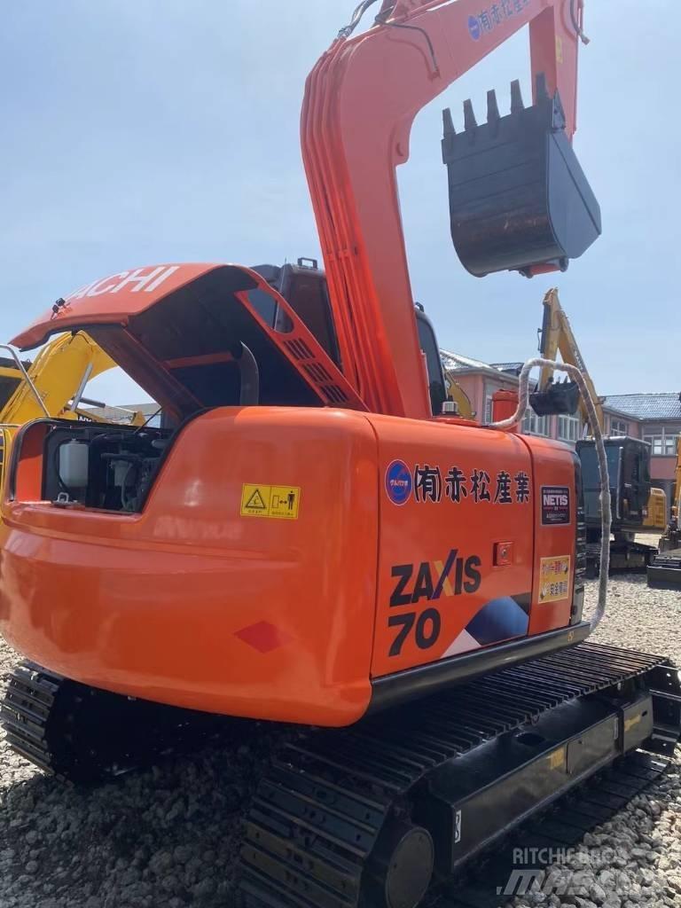 Hitachi 70-5A Roomikekskavaatorid