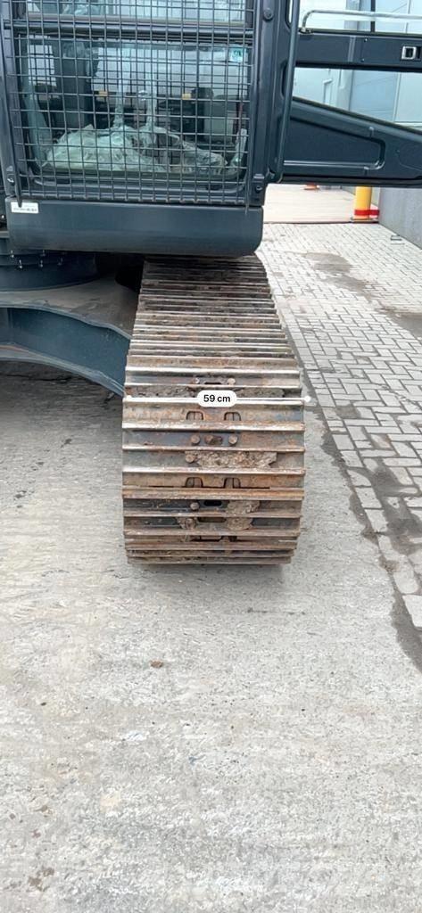 Hyundai R 210 Roomikekskavaatorid