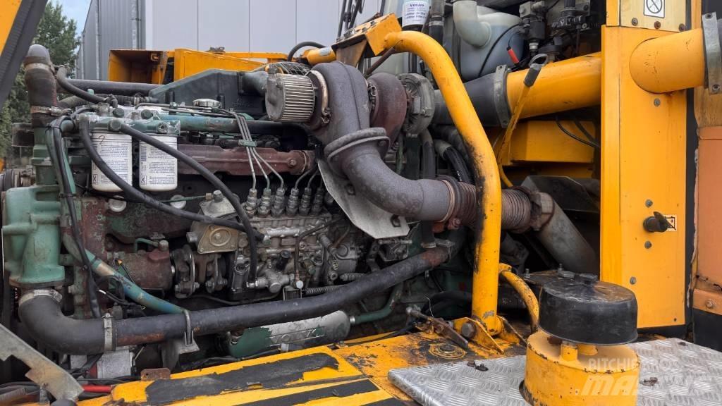 Volvo A 25 C Liigendraamiga pinnaseveokid