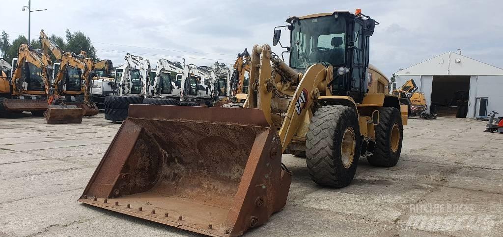 CAT 938M Rataslaadurid