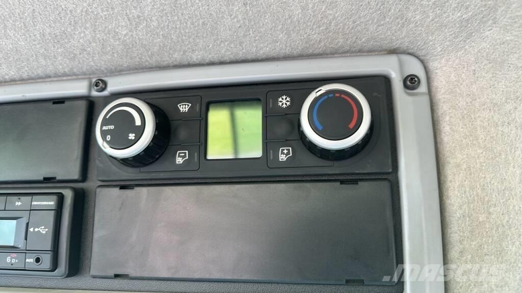 Valtra Q305 Traktorid