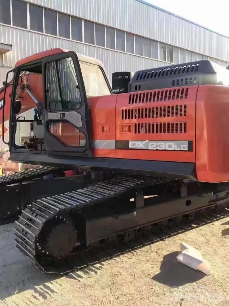 Doosan DX 230 LC-9C Roomikekskavaatorid