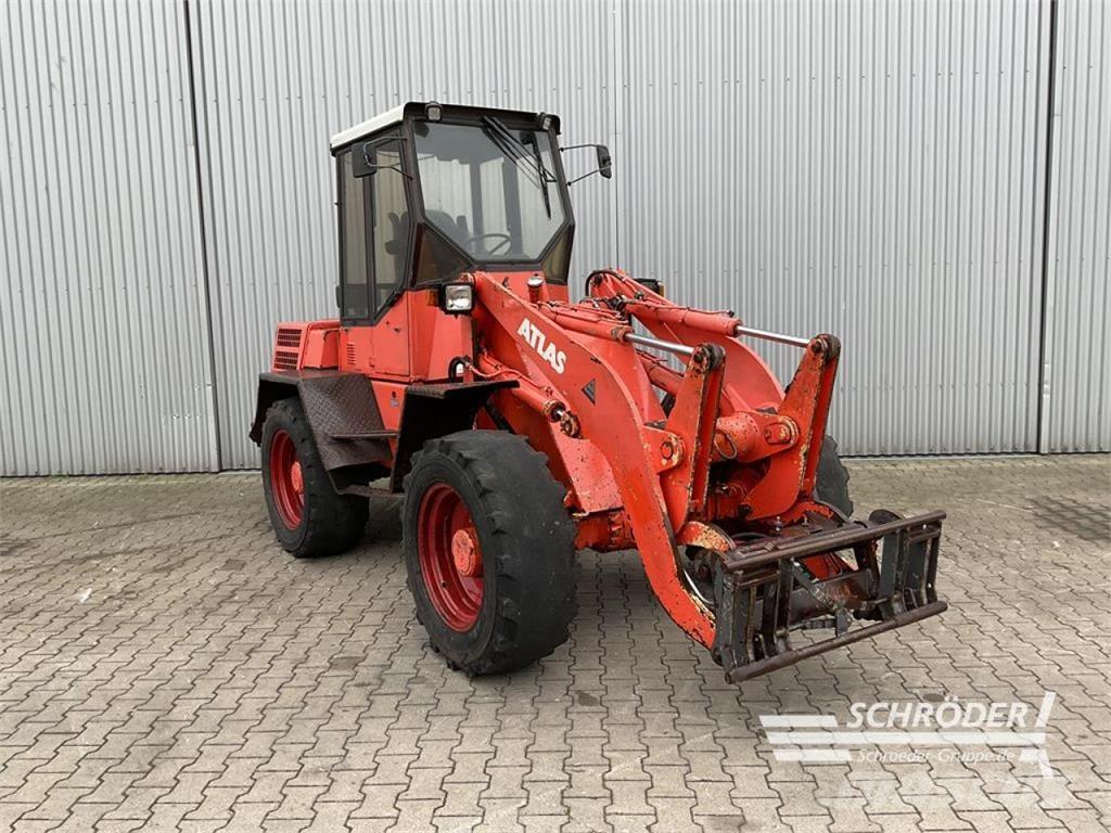 Atlas 82 E Rataslaadurid