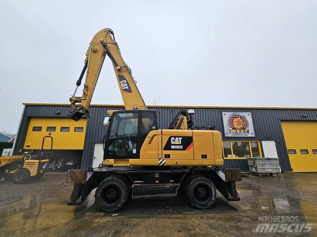 CAT MH 3022 Materjalikäitlusmasinad