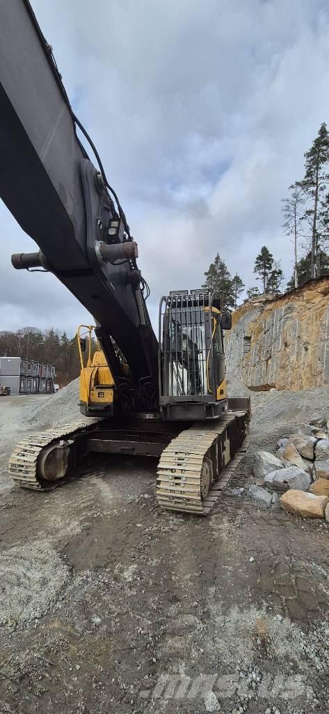Volvo 305C Lammutusekskavaatorid