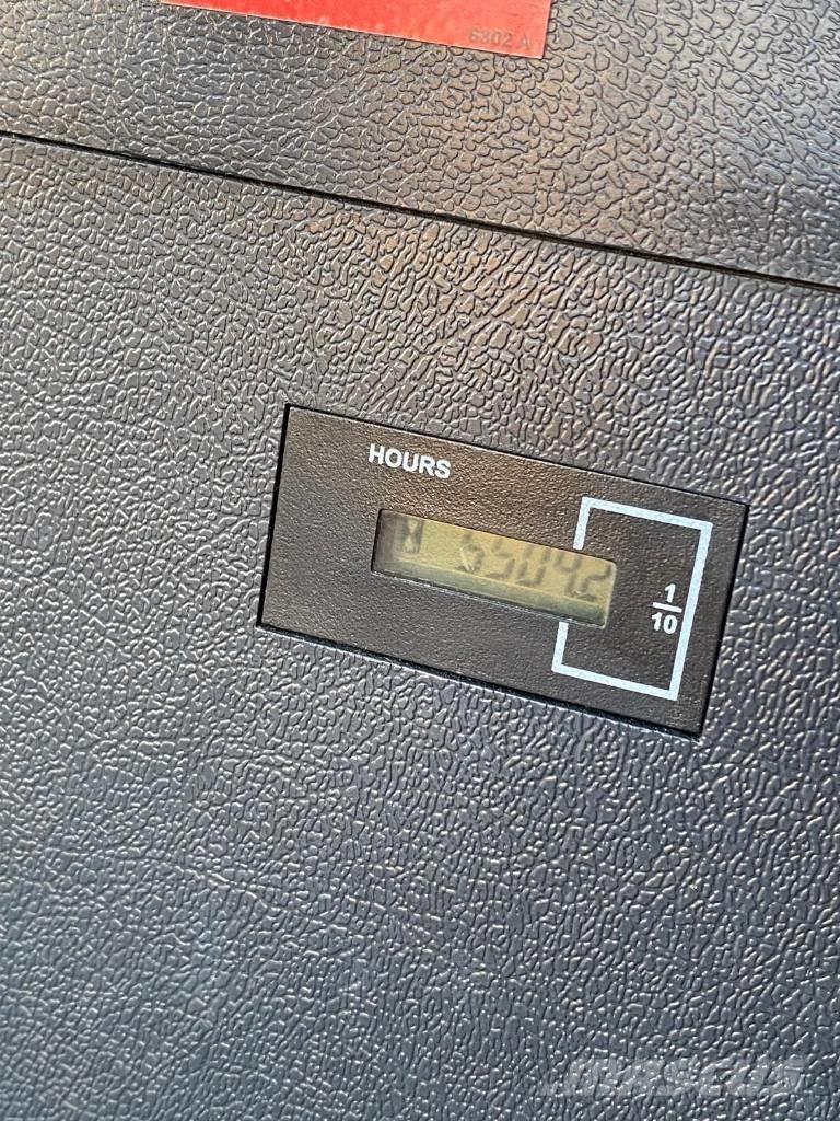 Hyundai HW 180 Ratasekskavaatorid