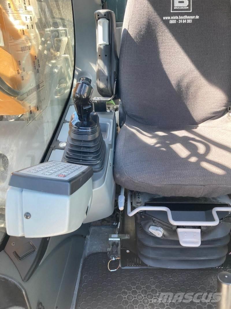 Liebherr R926 Roomikekskavaatorid