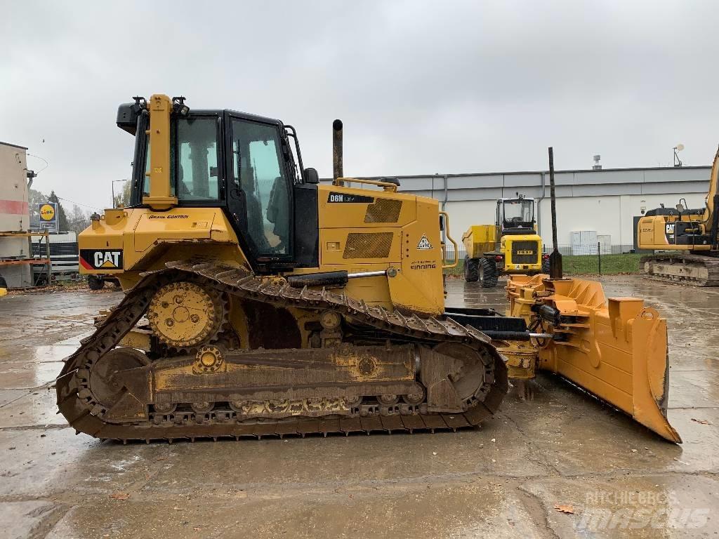 CAT D 6 N LGP Buldooserid