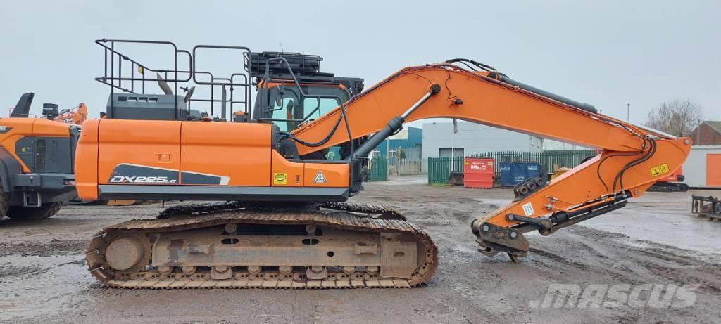 Develon DX225LC-5 Roomikekskavaatorid