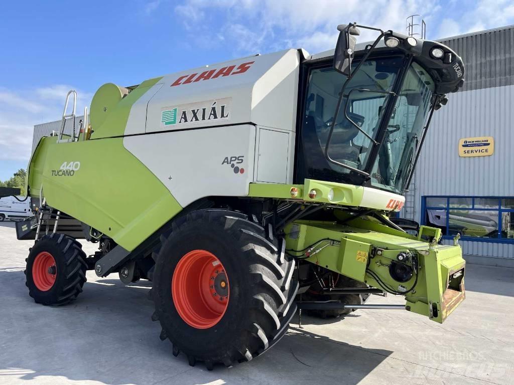 CLAAS Tucano 440 Teraviljakombainid