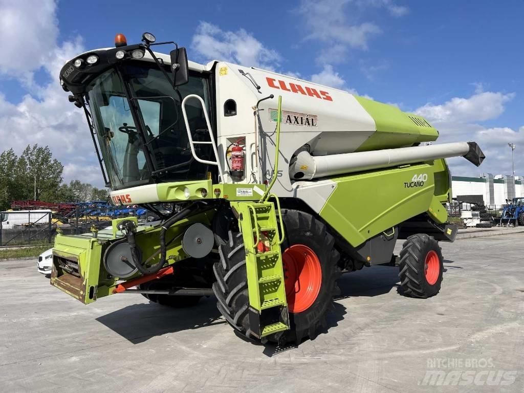 CLAAS Tucano 440 Teraviljakombainid