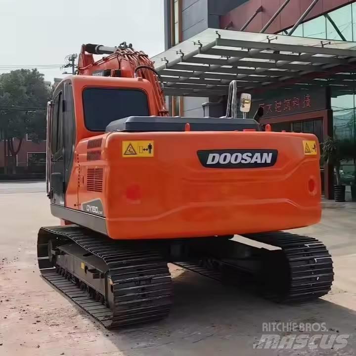 Doosan DX150 Väikeekskavaatorid 7t-12t