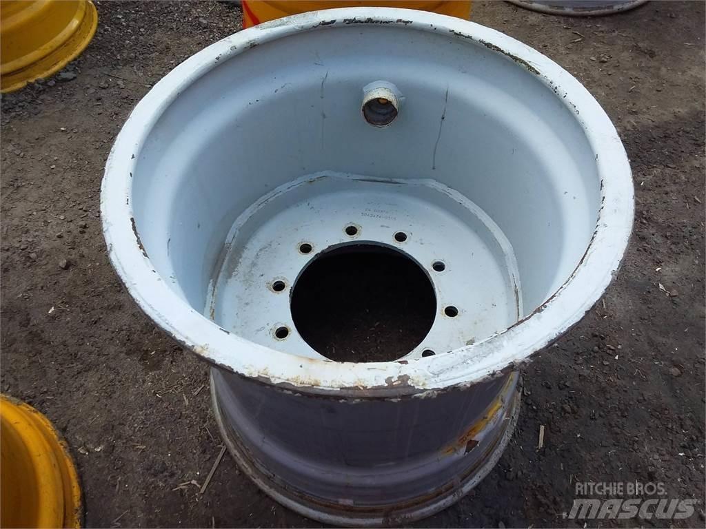 Valmet 801 24x26,5 Rehvid, rattad ja veljed