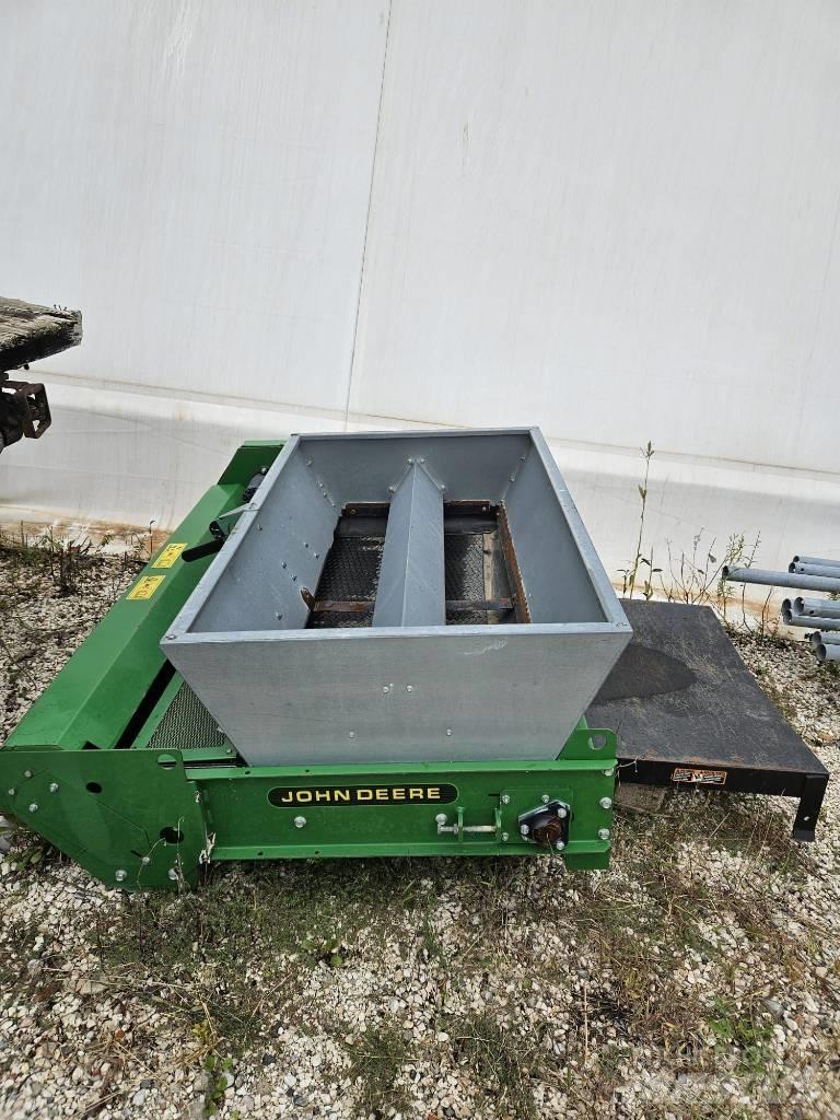 John Deere TD 100 Spreaderid