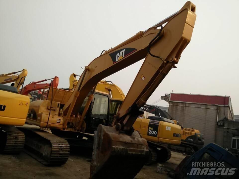 CAT 320 C Roomikekskavaatorid
