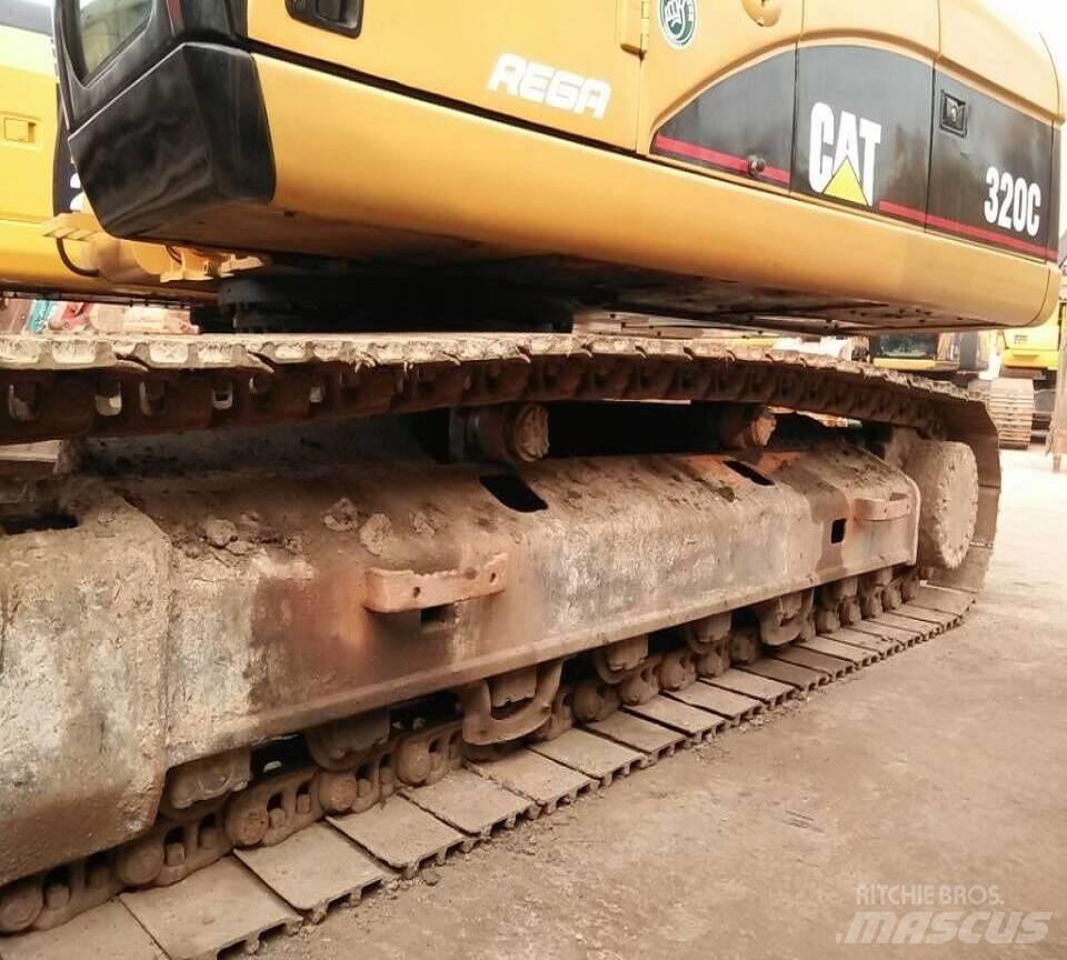 CAT 320 C Roomikekskavaatorid