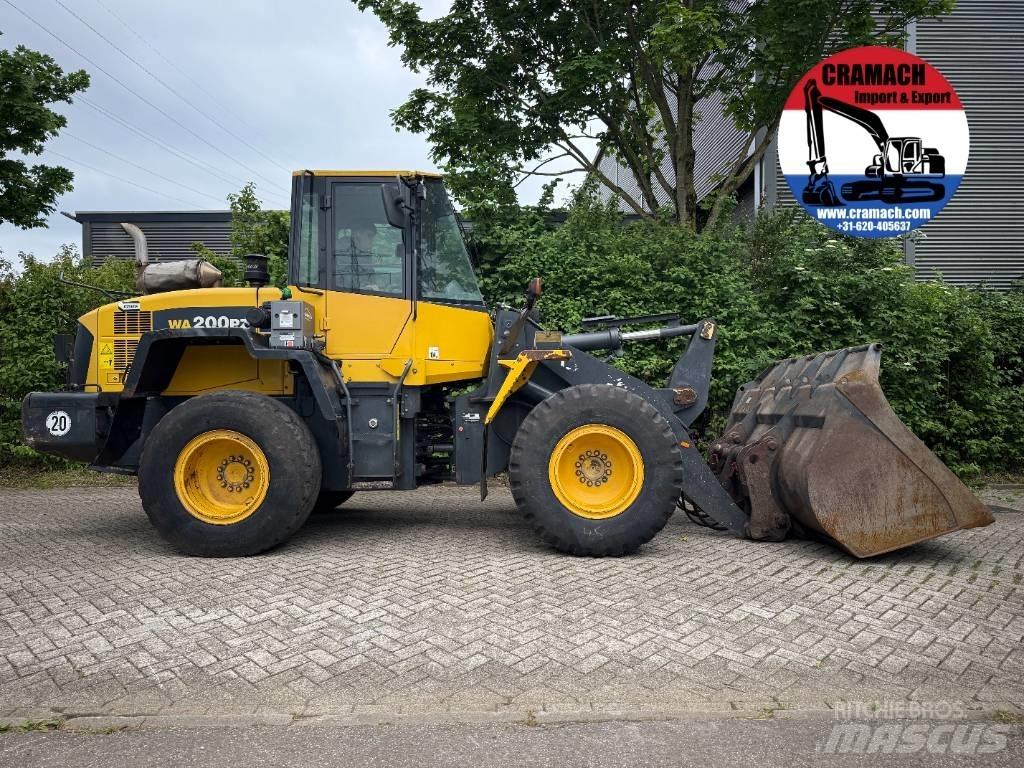 Komatsu WA 200 PZ-6 Rataslaadurid