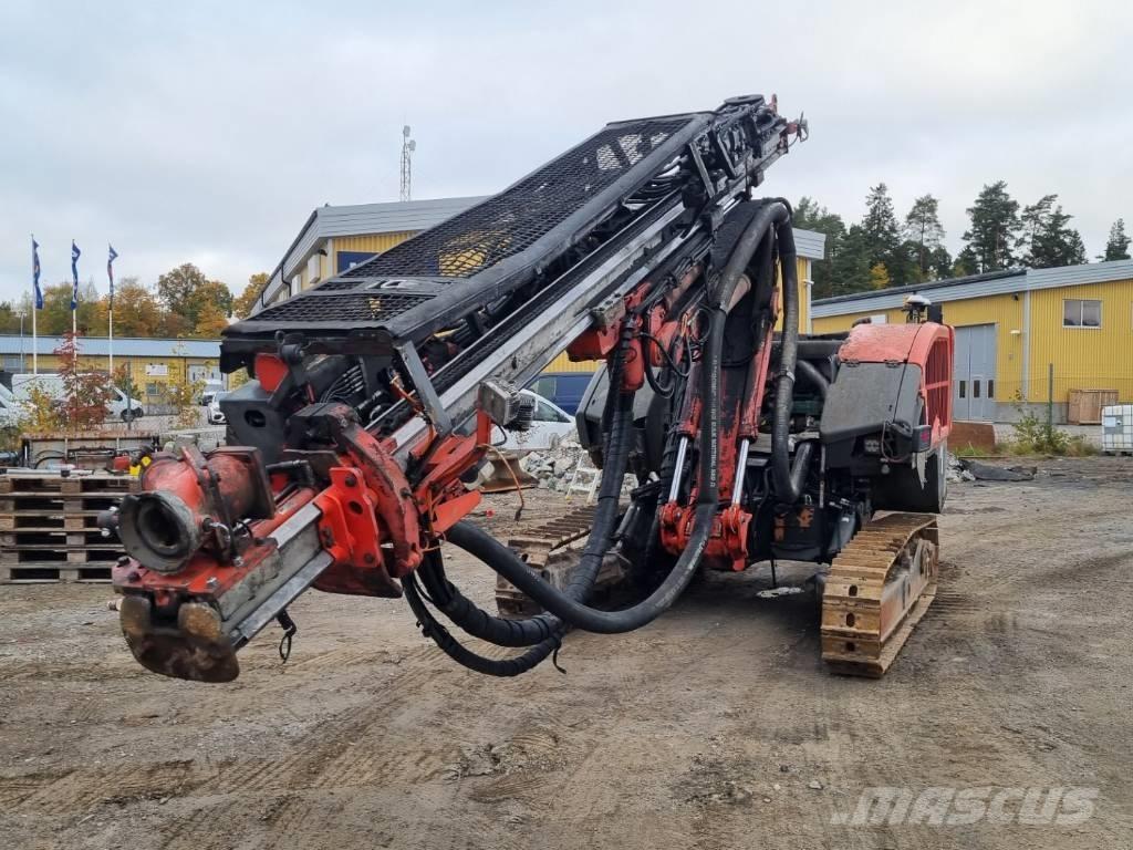 Sandvik Dino DC400Ri Vertikaalsed puurmasinad
