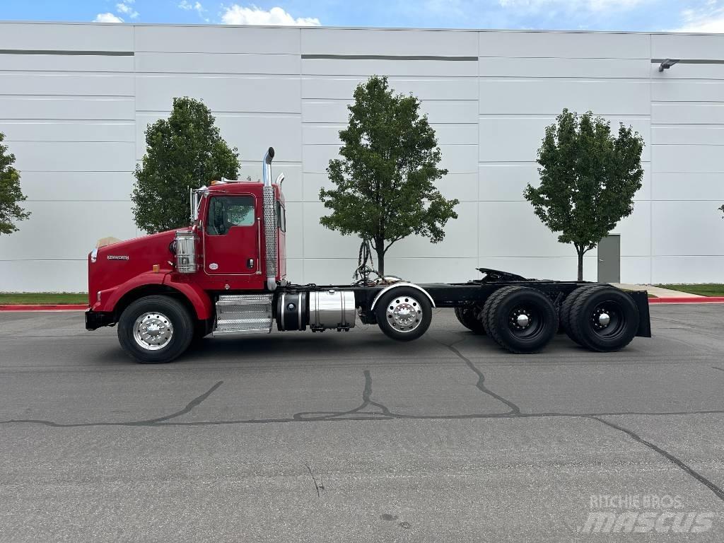 Kenworth T 800 Sadulveokid