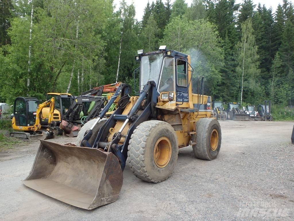 Komatsu WA 250-1 Rataslaadurid