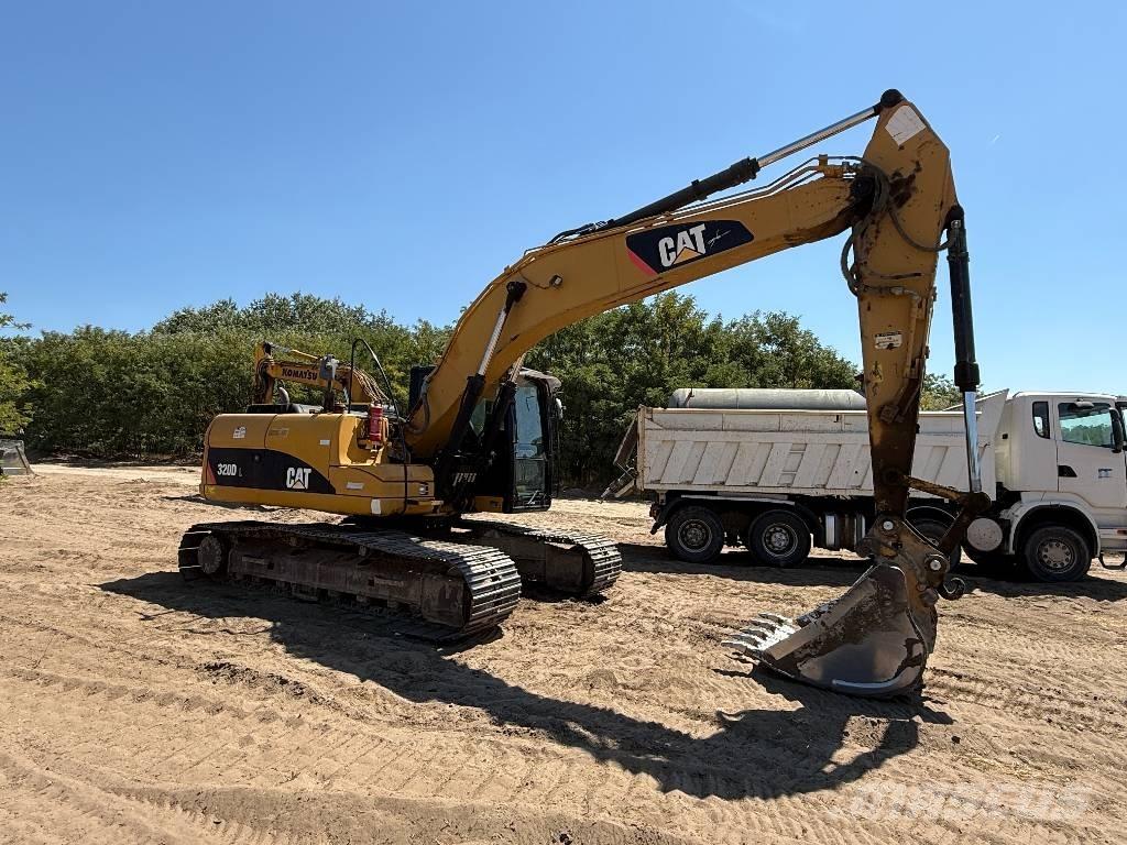 CAT 320 D Roomikekskavaatorid