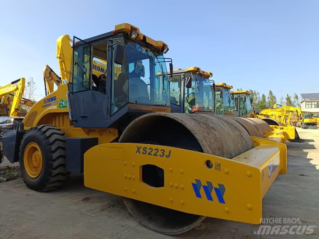 XCMG XS 223 J Ühe trumliga rullid