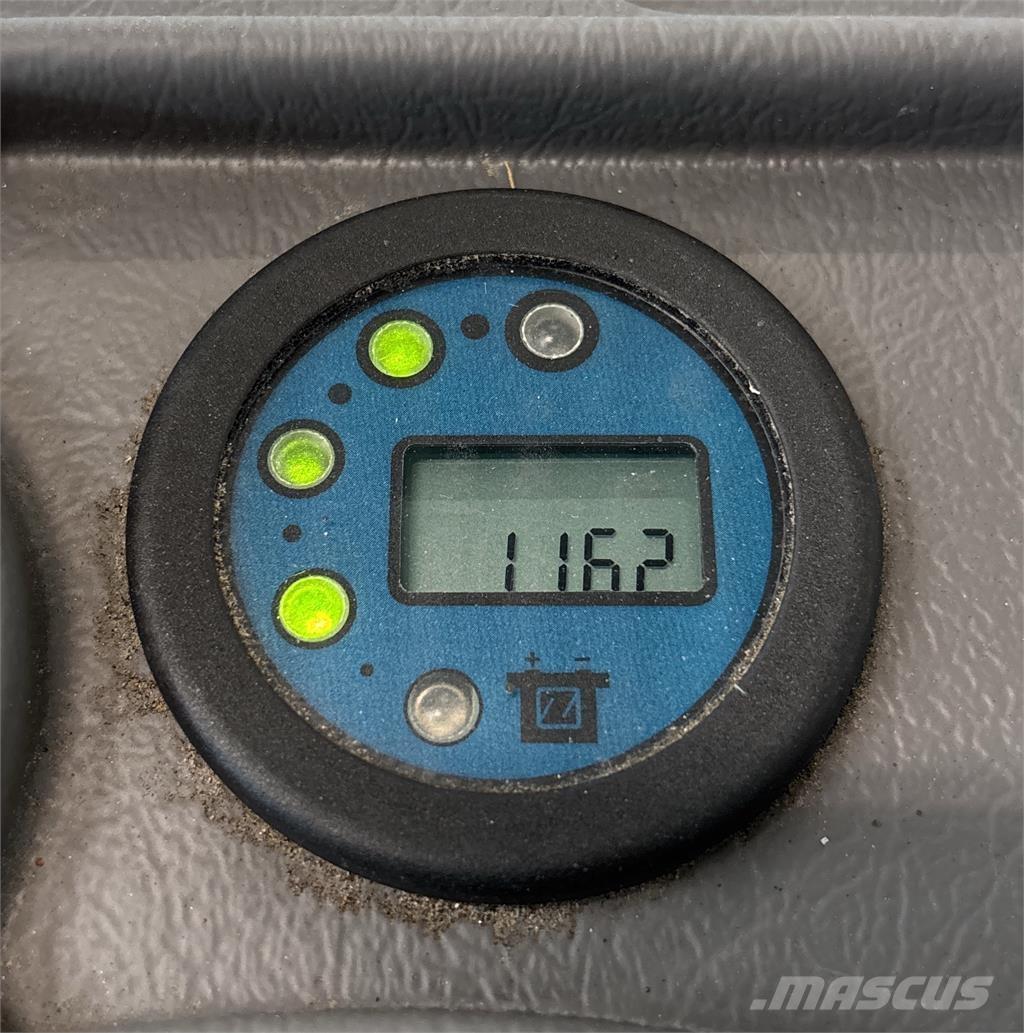 Atlet A160 Platvormiga virnastajad