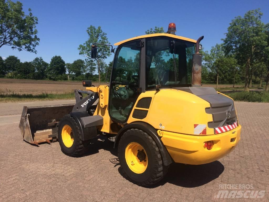 Volvo L 25 F Rataslaadurid