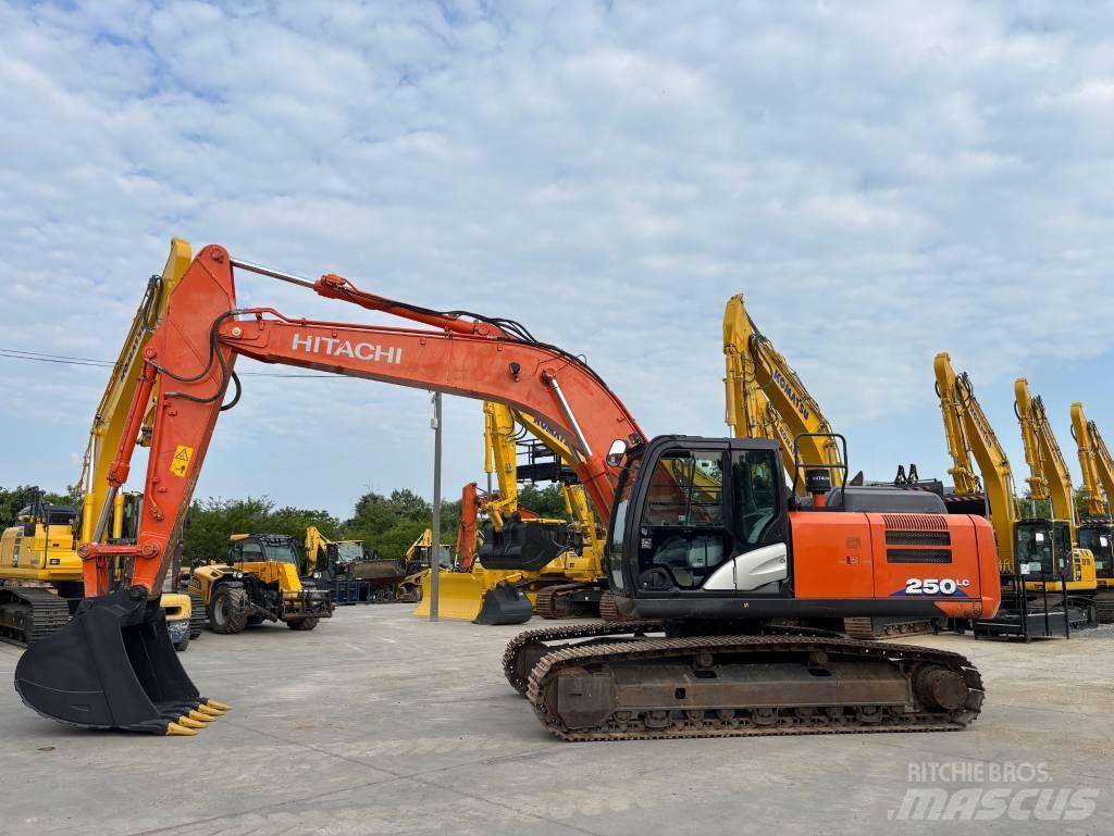 Hitachi ZX 250 LC-6 Roomikekskavaatorid
