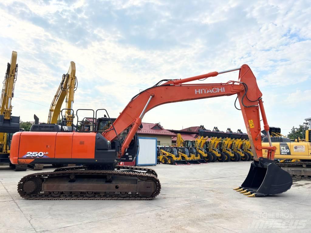 Hitachi ZX 250 LC-6 Roomikekskavaatorid