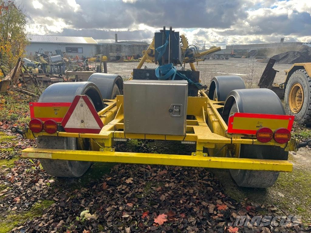 Lokomo AH132 Greiderid