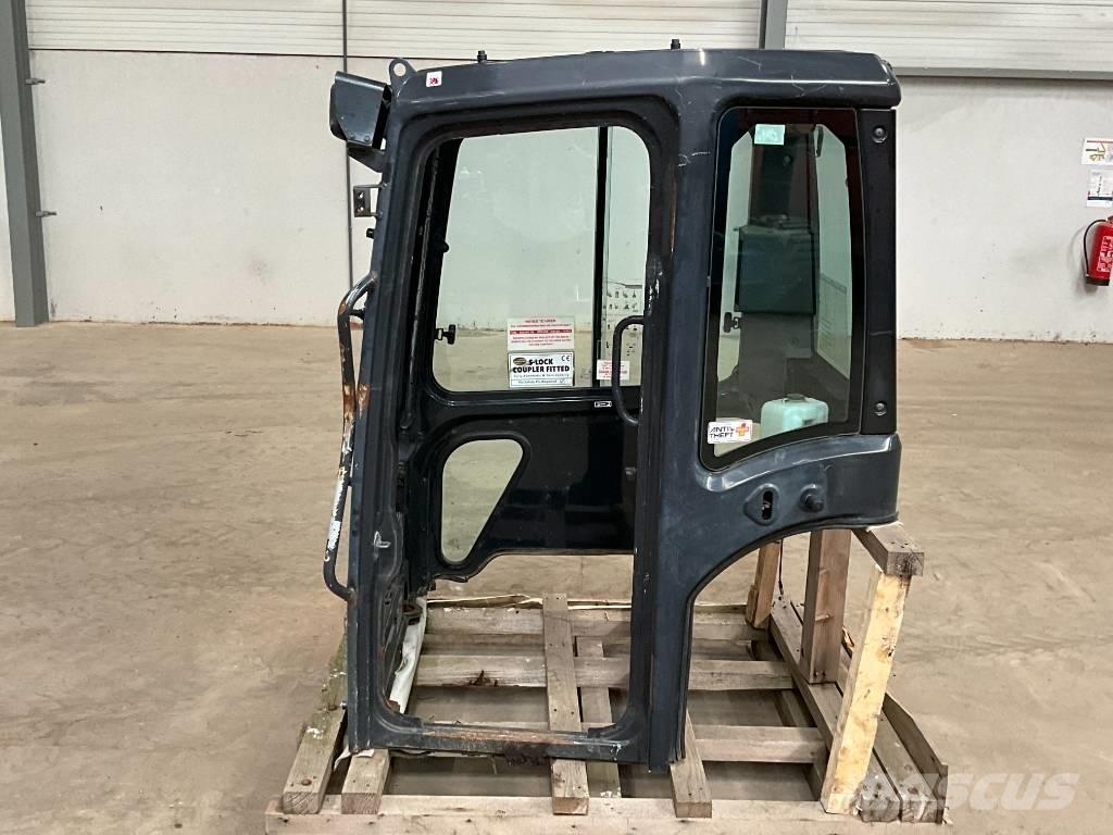 Kubota U 48-4 / U 55-4 Kabiinid