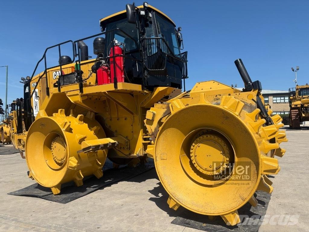 CAT 826 K Jäätmetihendajad