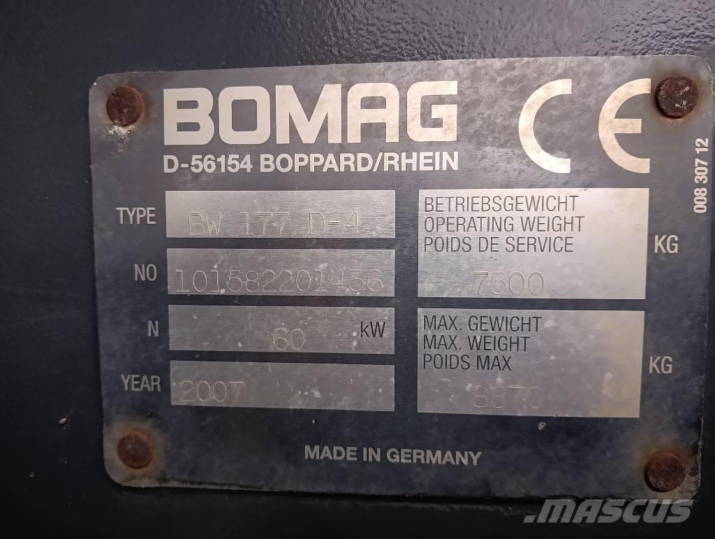 Bomag 177 D4 Ühe trumliga rullid
