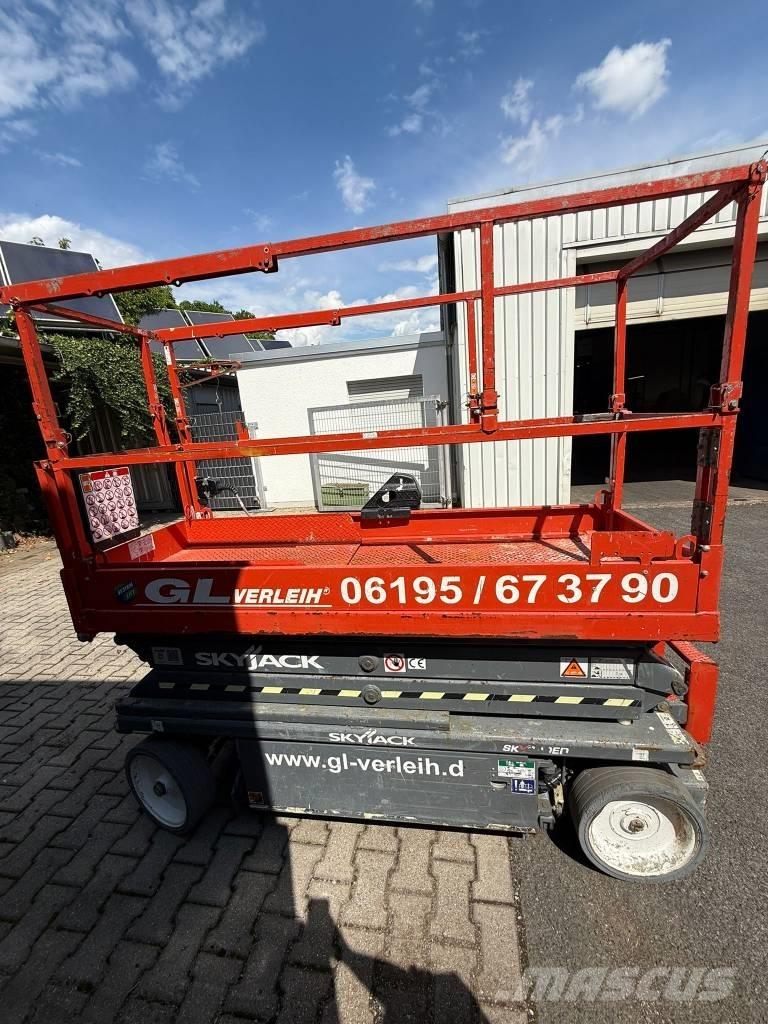 SkyJack SJ 3220 Käärtõstukid